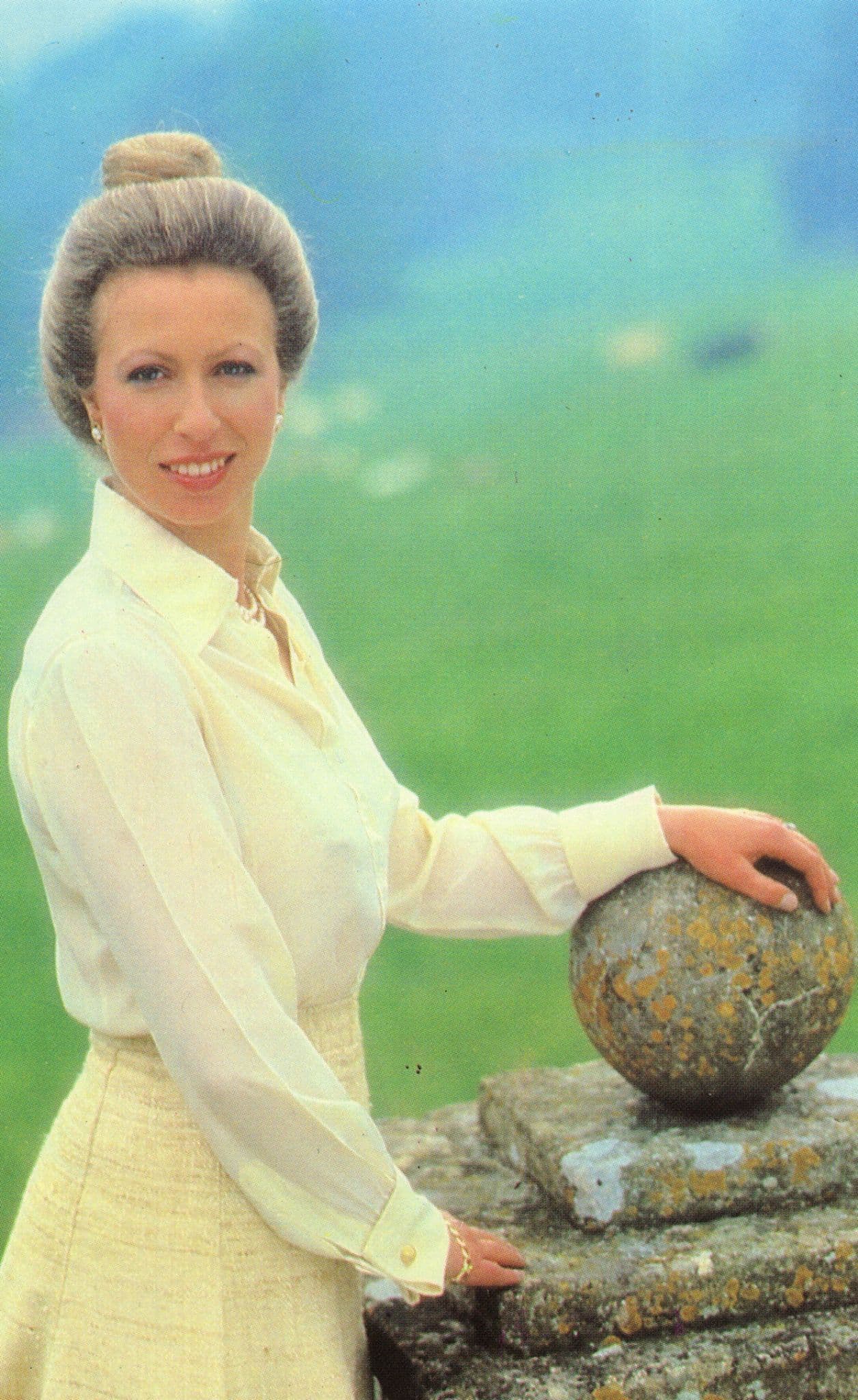 Princess Anne 30th Birthday Beautiful Award Photo Postcard
