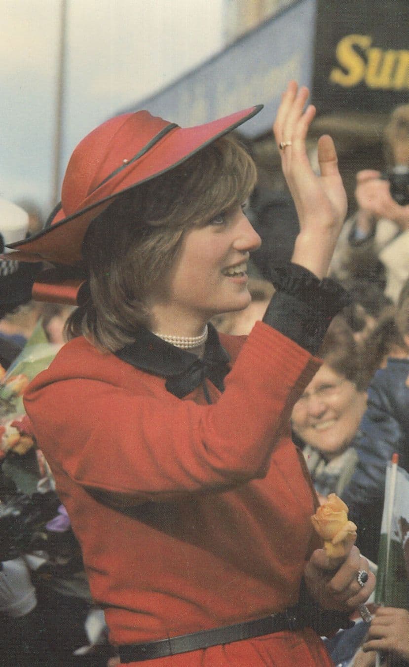 Princess Diana Caernarvon Wales October 1981 Stunning Red Fashion Postcard