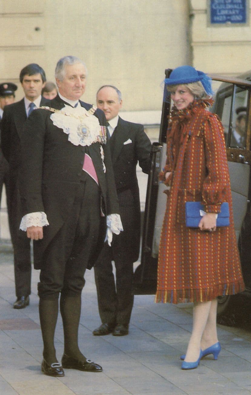 Princess Diana Guildhall Luncheon On Engagement 1981 Postcard