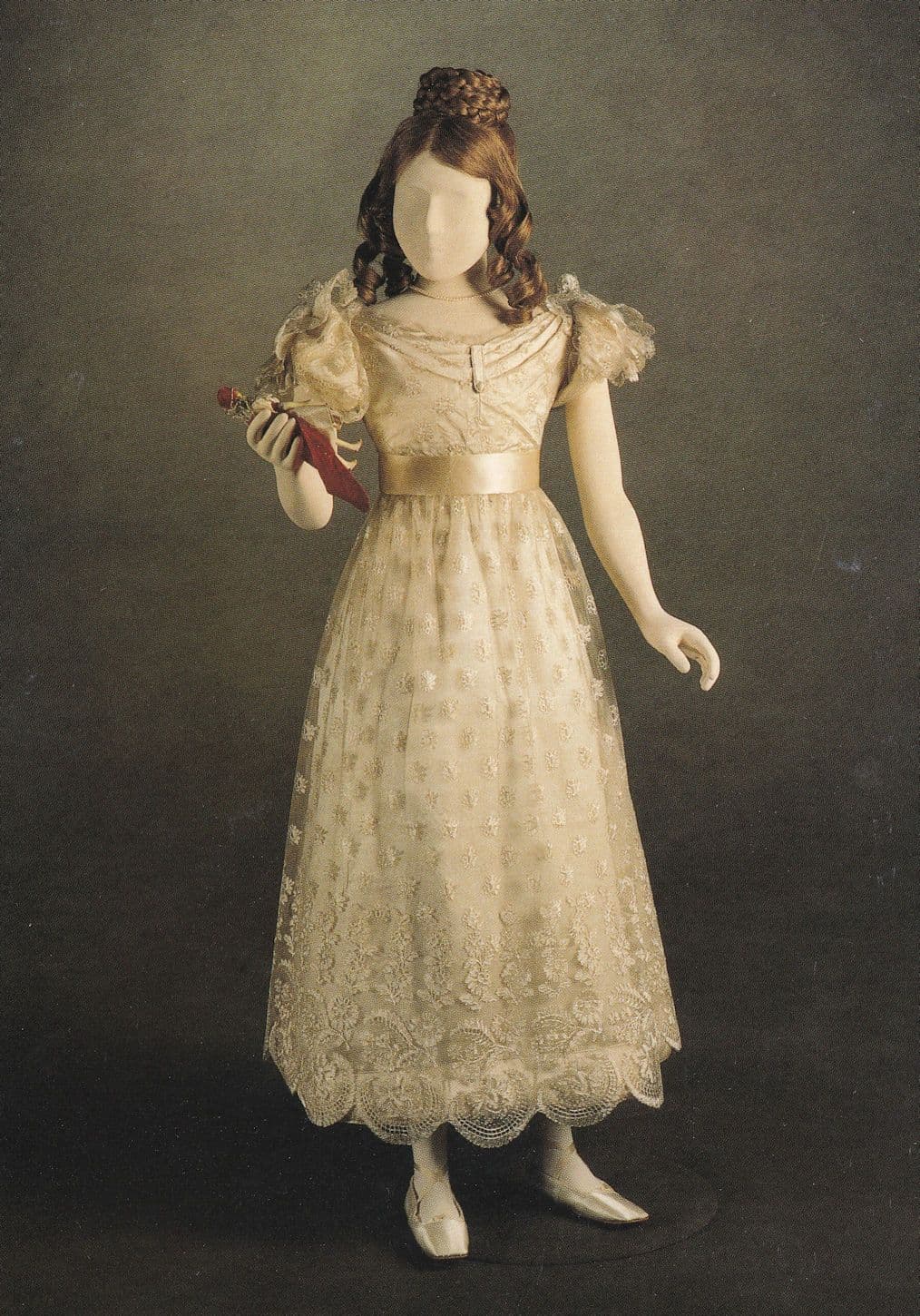 Princess Queen Victoria 's Blonde Lace Dress London Rare Postcard