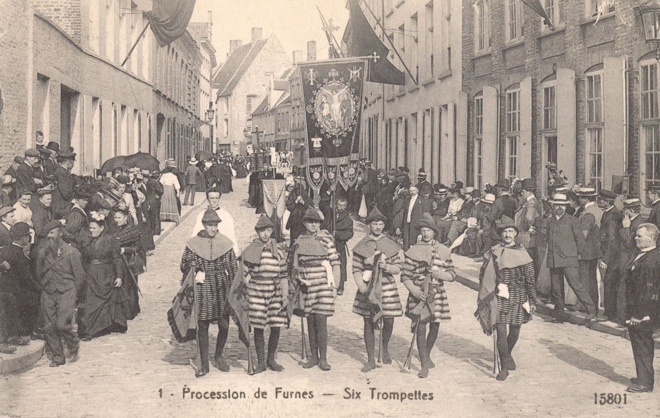 Procession De Furnes Six Trompettes Trumpets March Flag Belgium Old Postcard