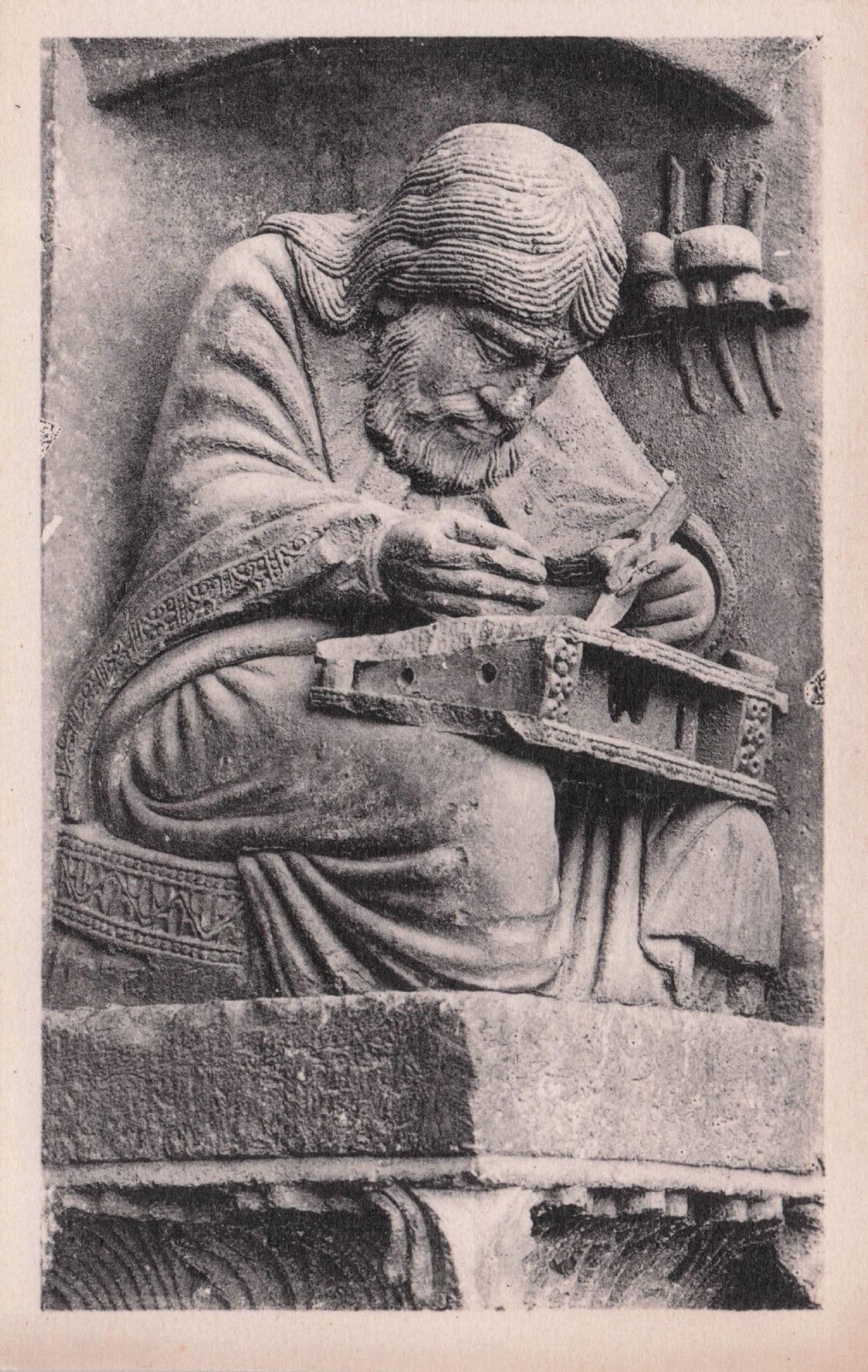 Pythagore Cathedrale De Chartres French Sculpture Postcard