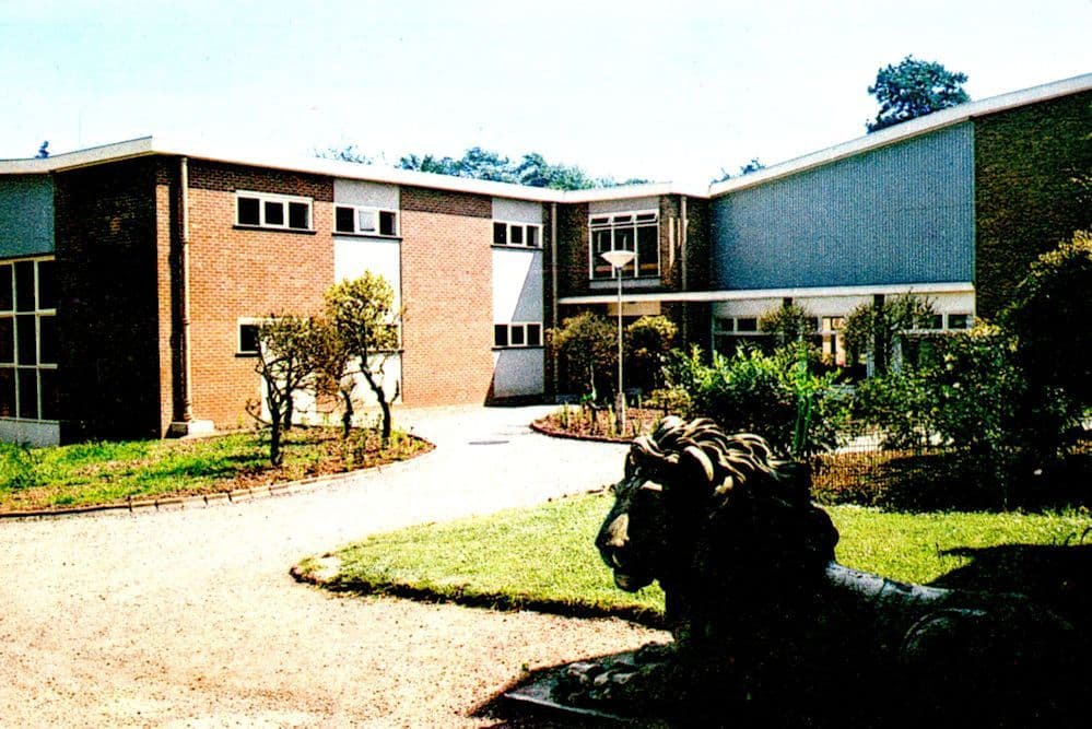 Queen Elizabeth Hall Lilleshall Shropshire Rare 1980s Postcard
