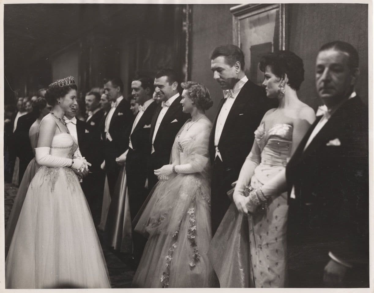 Queen Elizabeth II Jack Hawkins Anna Neagle Royal Film Performance 10x8 Press Photo