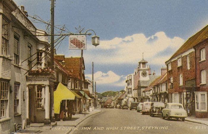 Queens Inn Pub Valentines Steyning 1960s Postcard