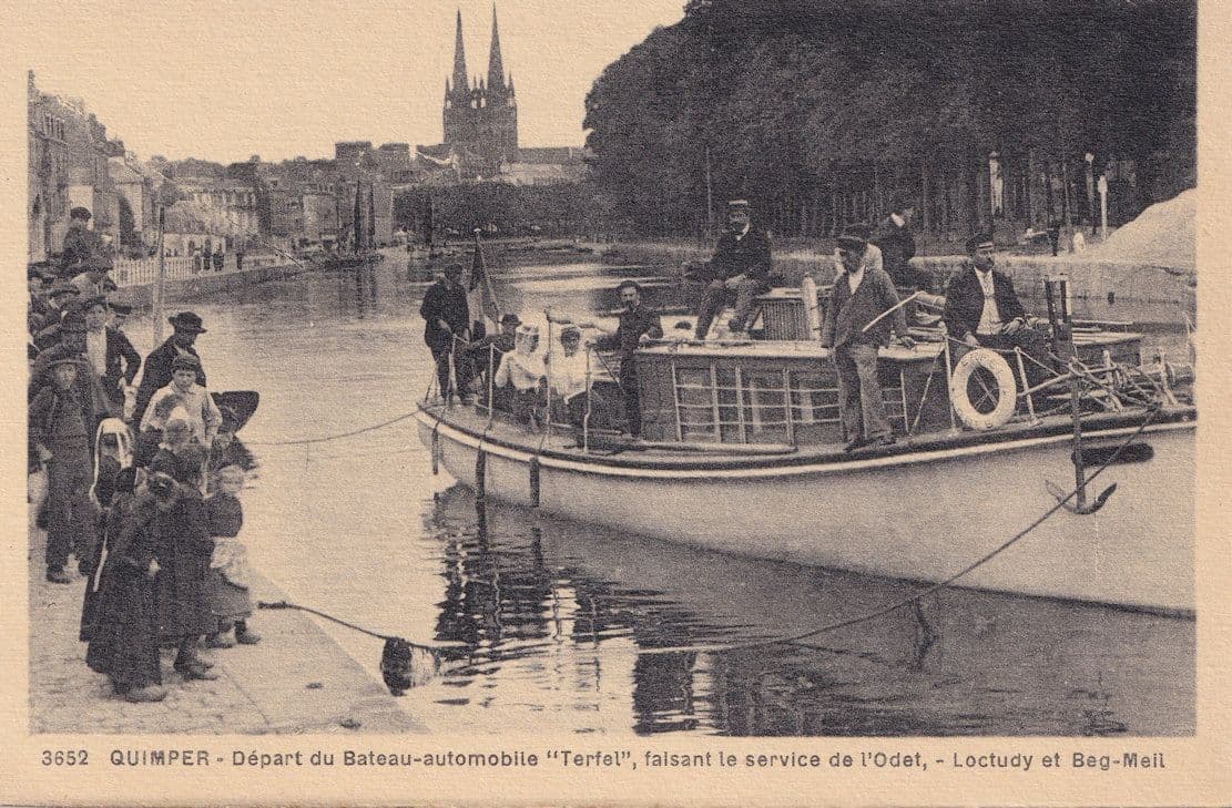 Quimper Depart du Bateau de Benodet French Antique Postcard