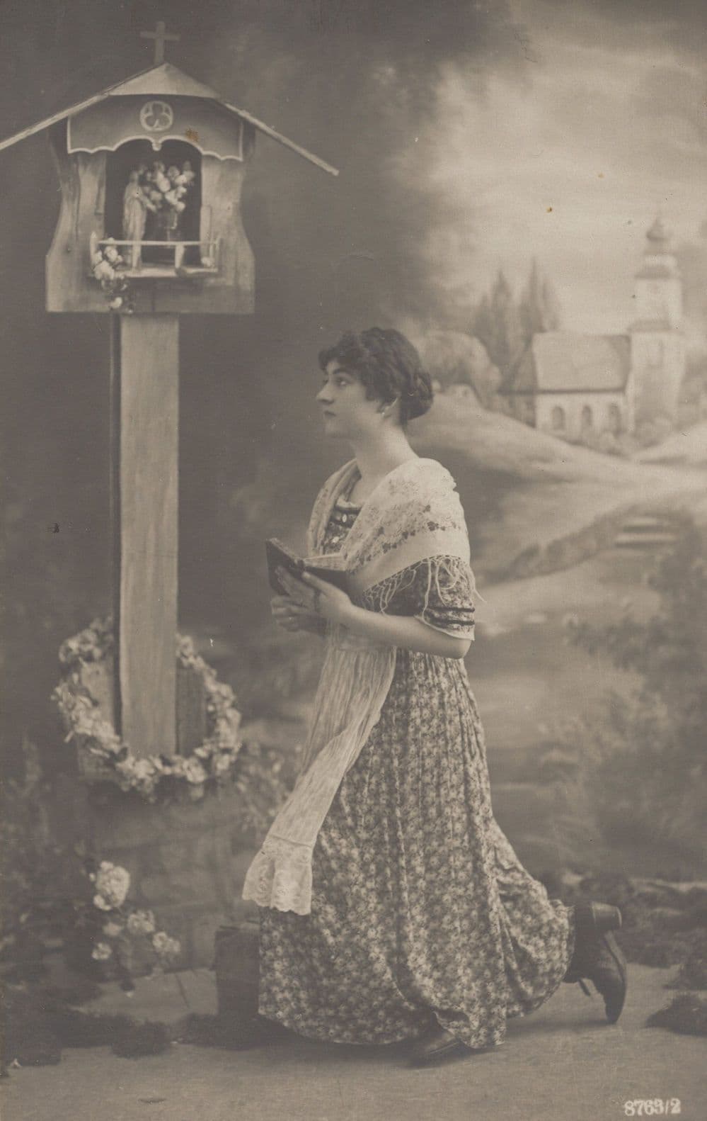 Religious House Garden Shrine Wreath Lady Praying Antique Postcard