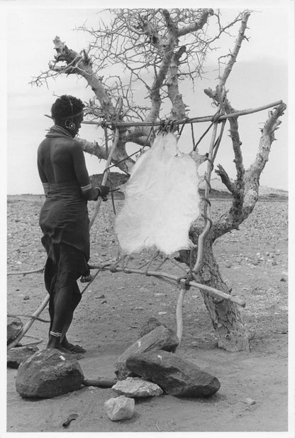 Rendille Woman Stretching Skin Kenya African 9x7 Press Photo