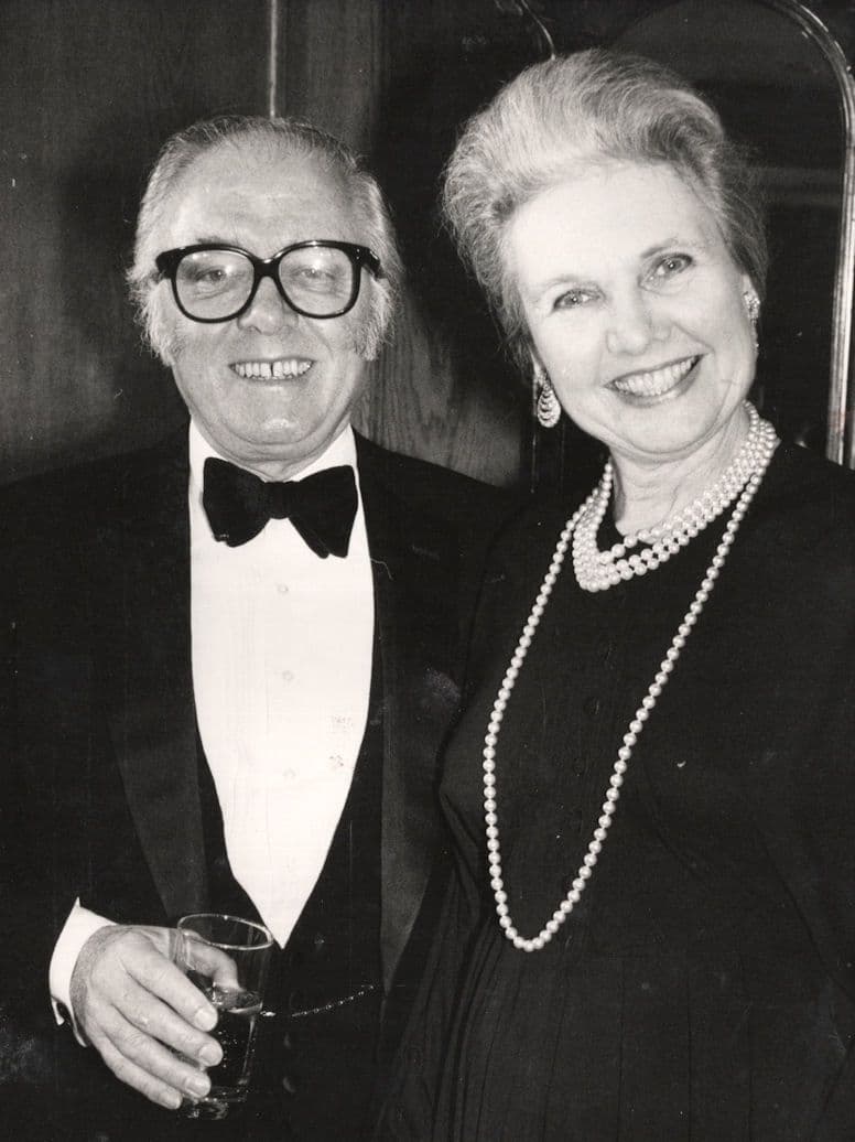 Richard Attenborough With Wife 1983 London 8x6 Press Photo