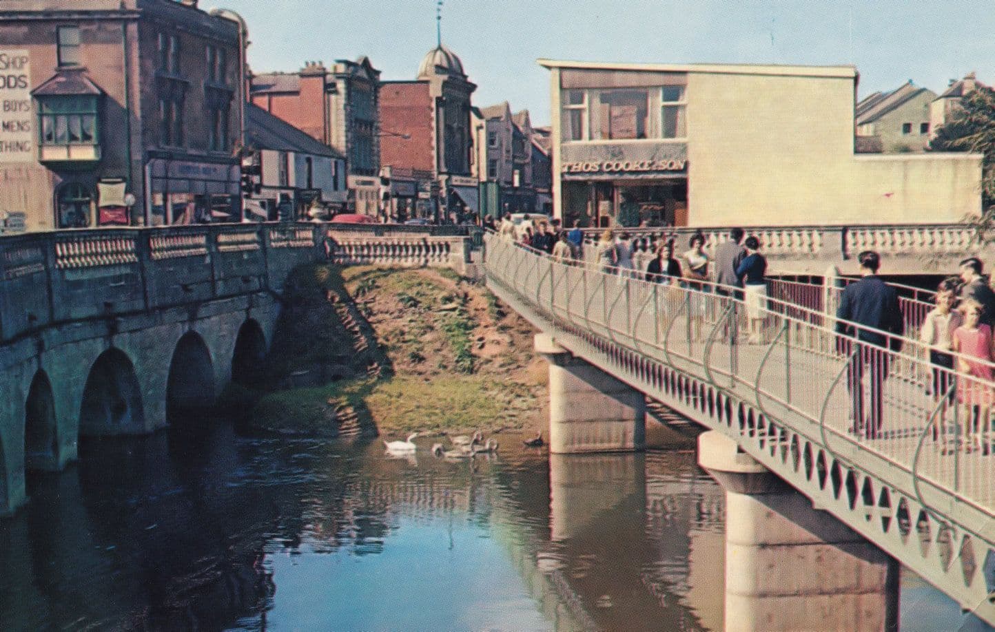 River Avon Chippenham Clothes Shop & Wall Poster 1970s Postcard