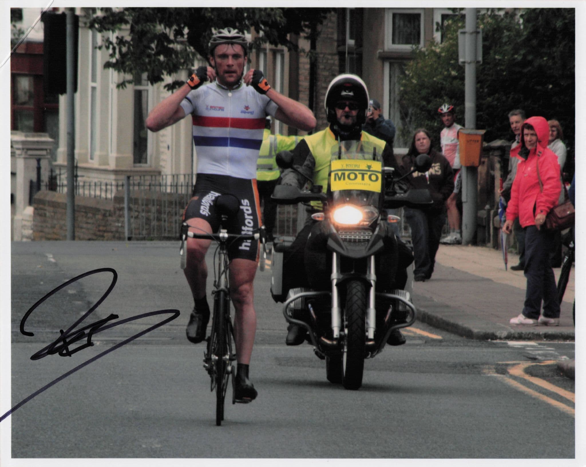 Rob Hayles British Cycling BG Cyclist 10x8 Hand Signed Photo