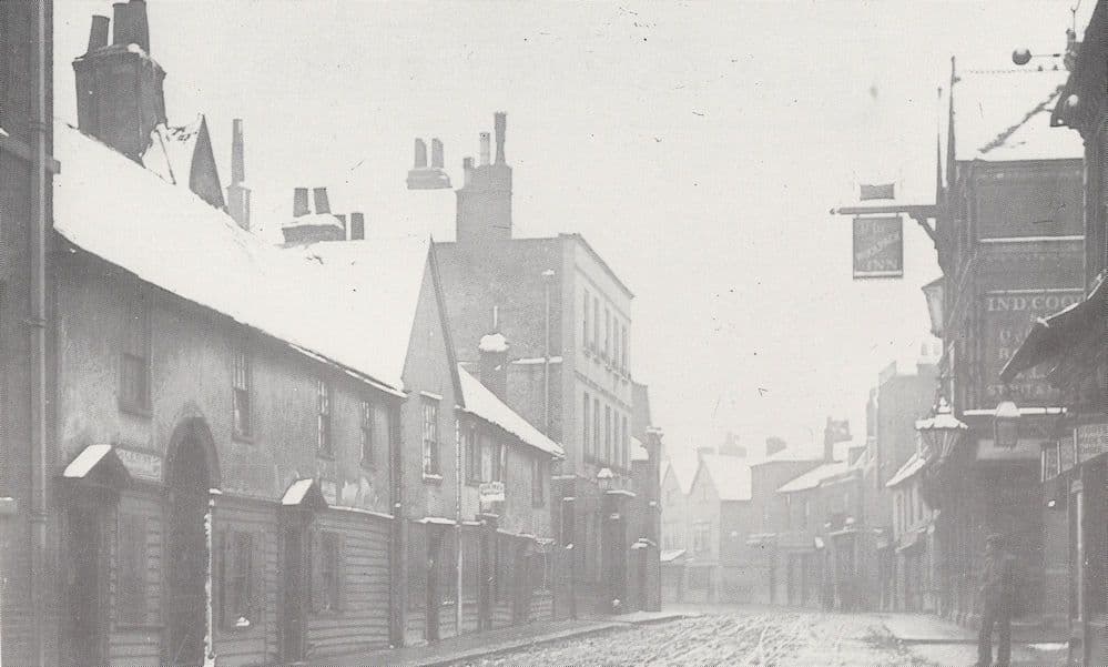 Romford High Street Victorian 1897 Queens House Pub Postcard