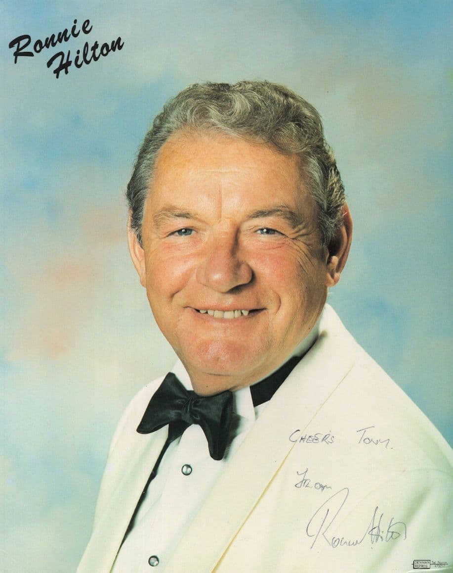 Ronnie Hilton Large 10x8 Hand Signed Photo