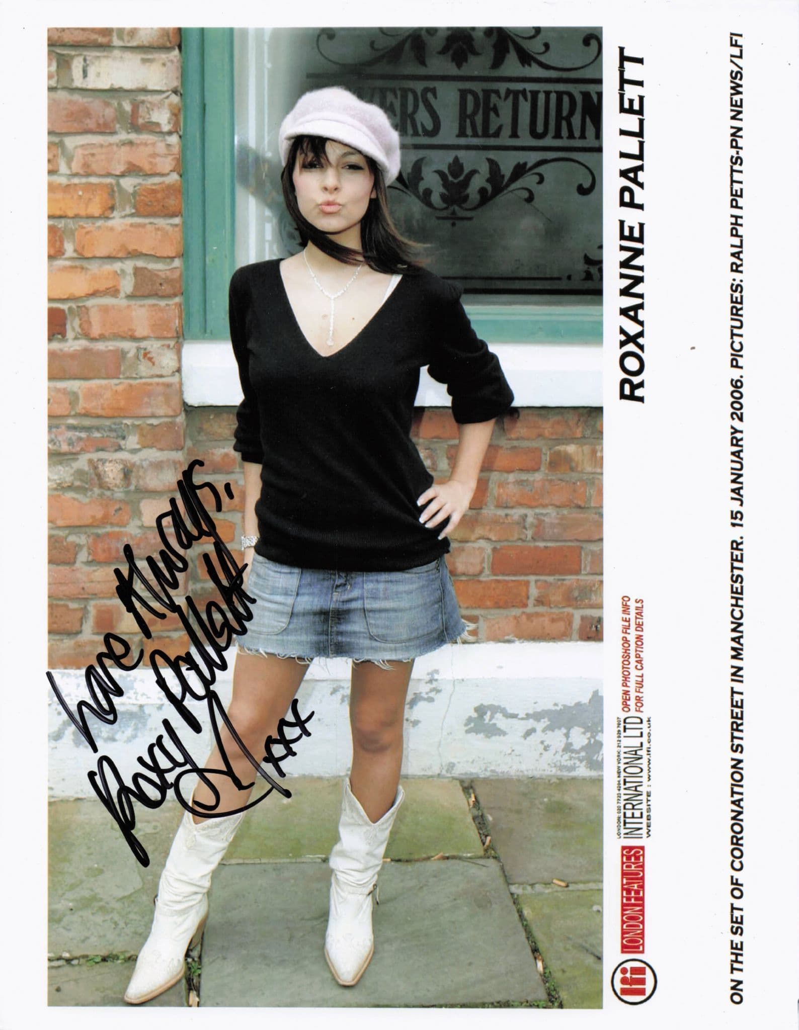 Roxanne Pallett Blowing A Kiss Coronation Street 10x8 Hand Signed Photo
