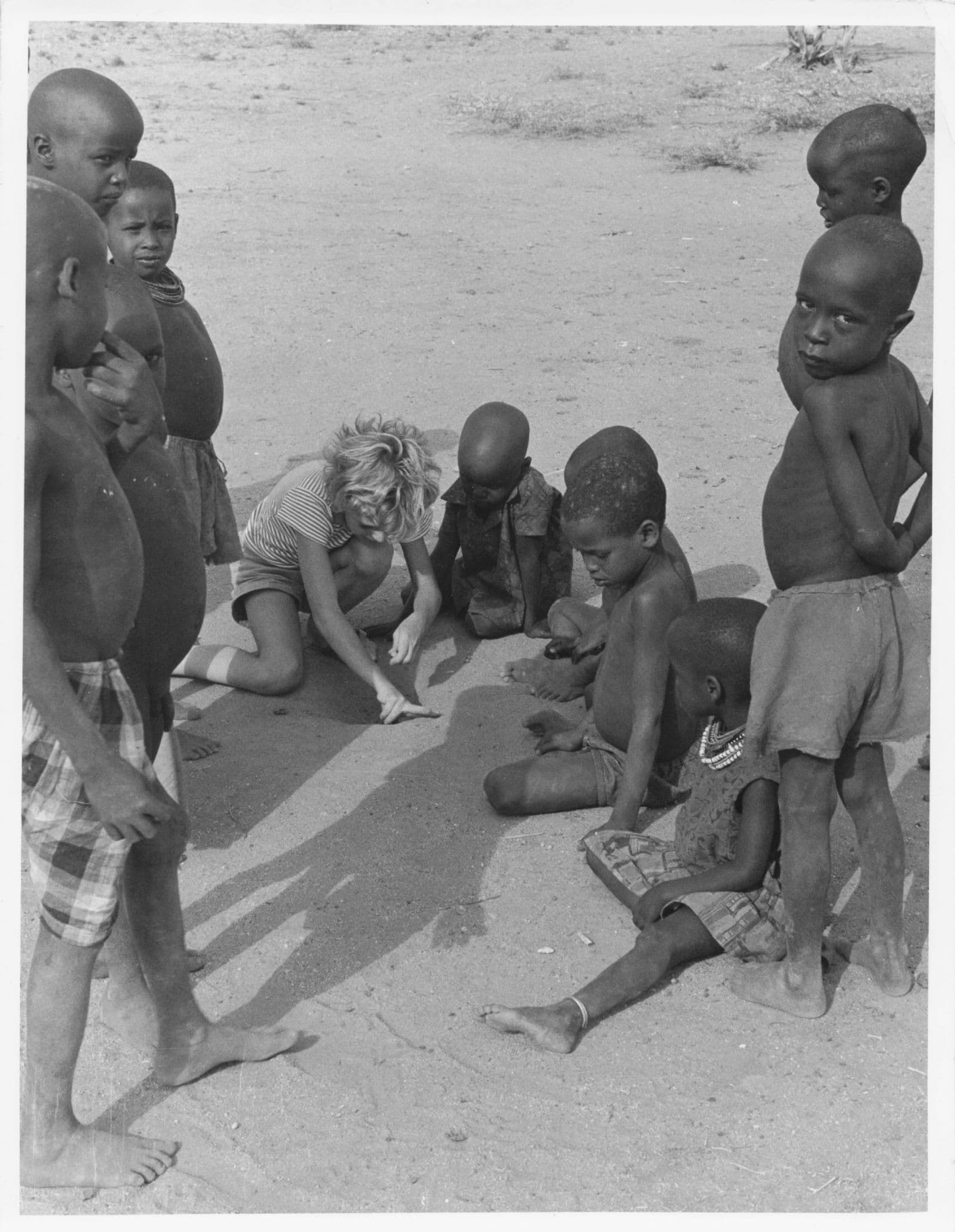 Samburu Kenya Children Playing Marbles Game On Beach 8x6 African Photo