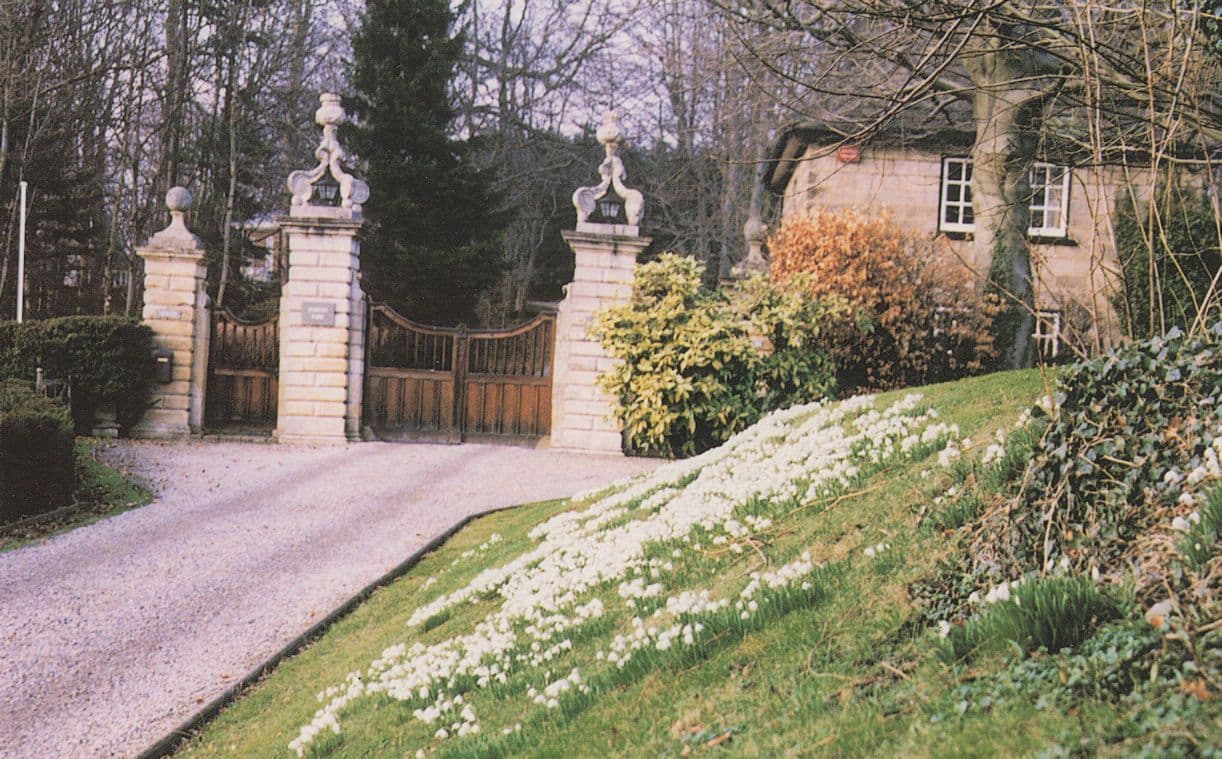 Scriven Park Gates Knaresborough Snow Postcard