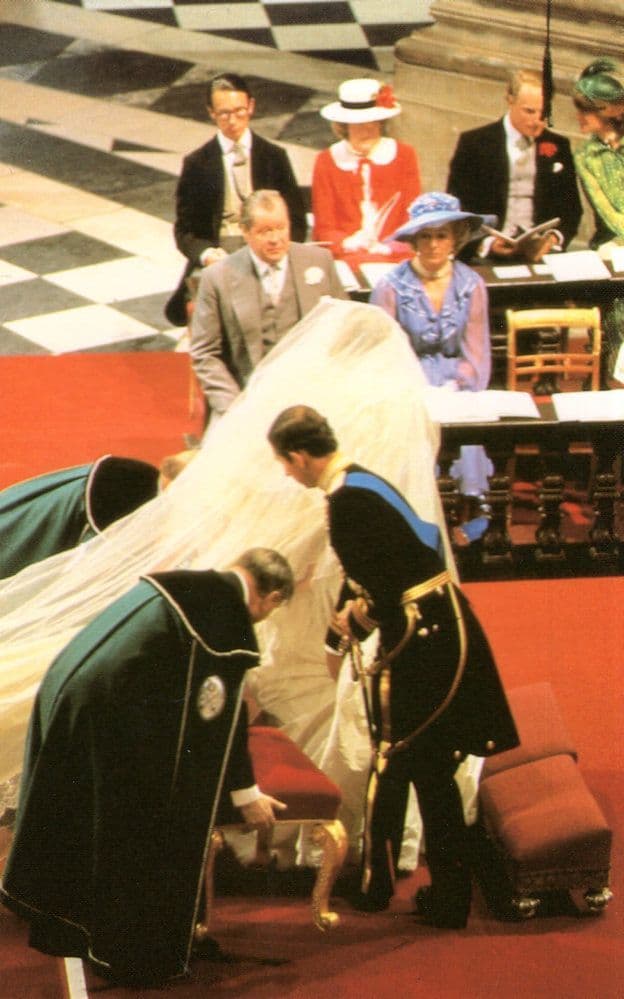 Seating Princess Diana in Church 1981 Royal Wedding Postcard