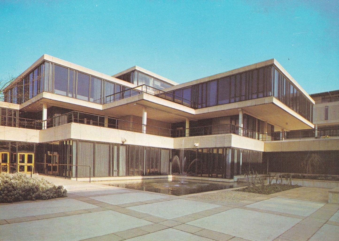 Senior Common Room at Bath University 1970s Postcard