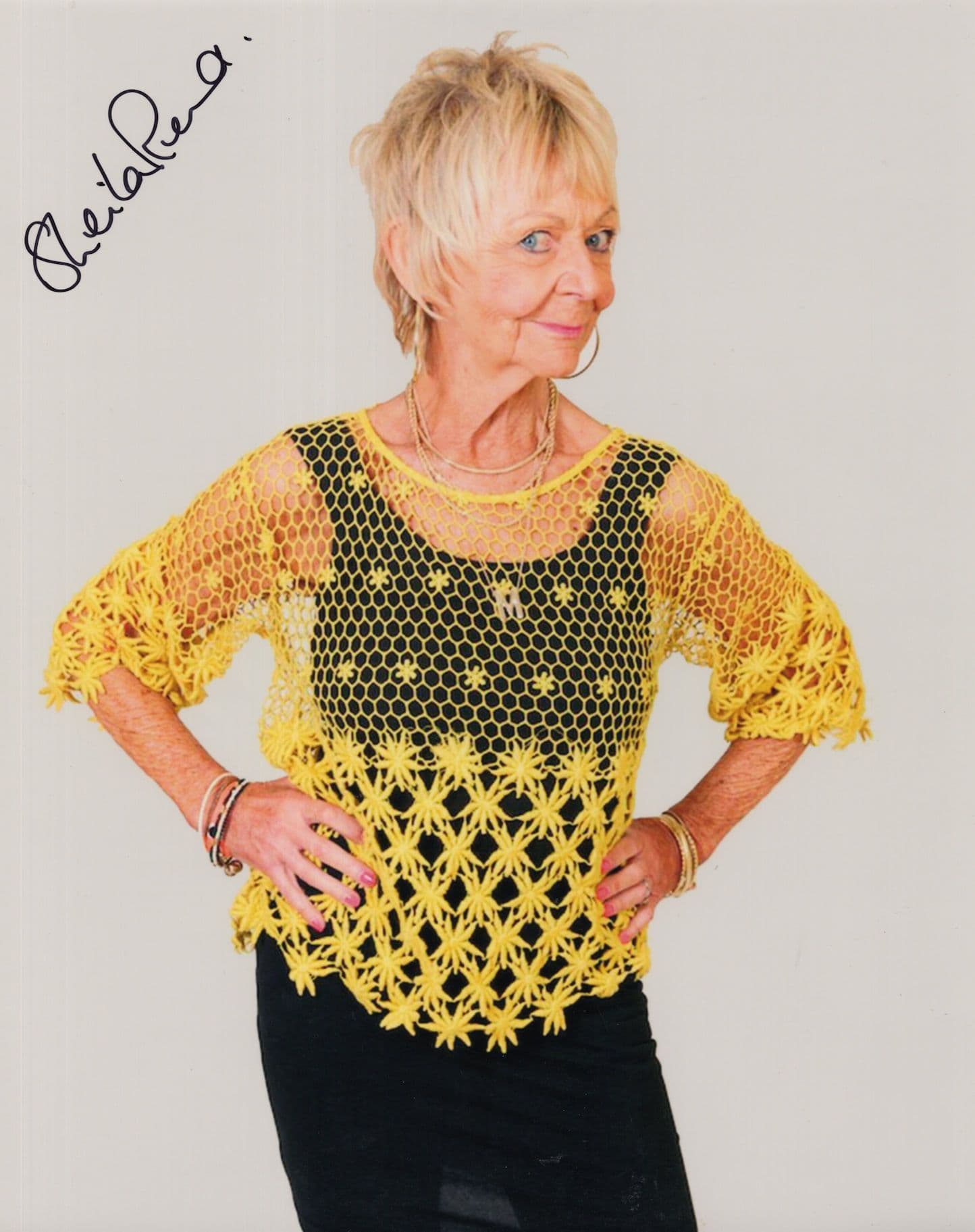 Sheila Reid Benidorm 10x8 Large Hand Signed Photo