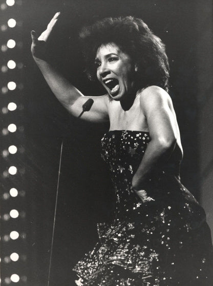 Shirley Bassey 1987 Royal Variety Show Queen Elizabeth II Large Press Photo