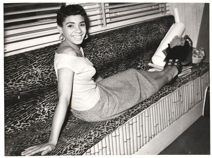 Shirley Bassey At 18 Years Old Rare London Press Photo