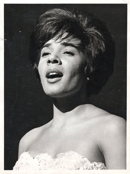 Shirley Bassey Live On Television in 1965 Vintage Press Photo