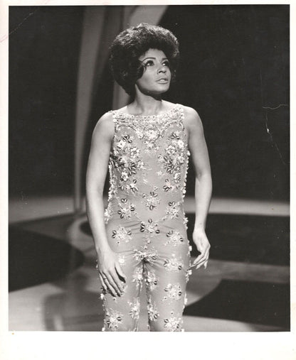 Shirley Bassey Live on The Tom Jones Show 1971 Large Press Photo