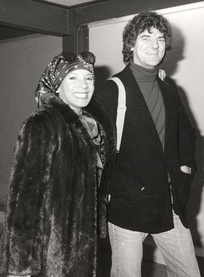 Shirley Bassey with Mystery Boyfriend at London Heathrow Airport 1981 Press Photo
