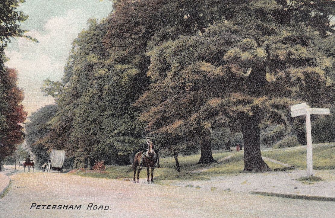 Signpost at Petersham Road Richmond Surrey Old Postcard
