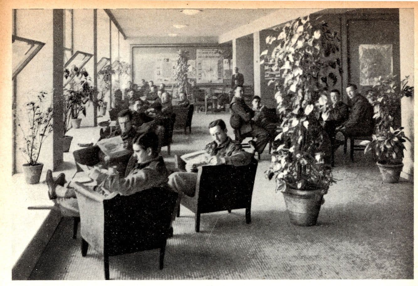 Soldiers Snack Cafe Restaurant Alexander Military WW2 Club Italian Postcard