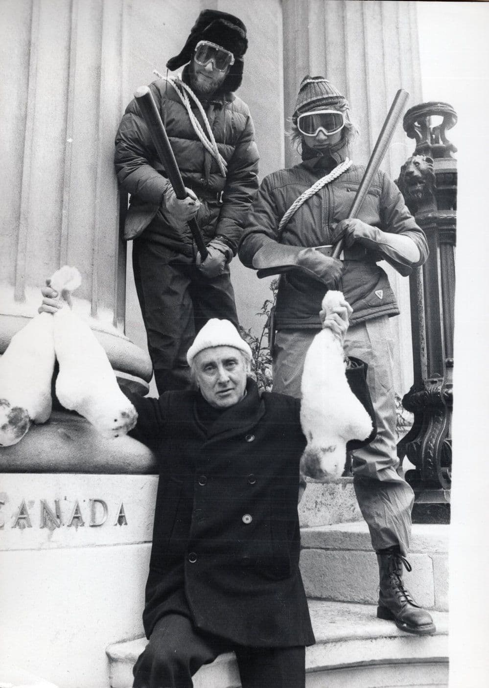 Spike Milligan 10 Downing Street Protest Margaret Thatcher 1982 Press Photo