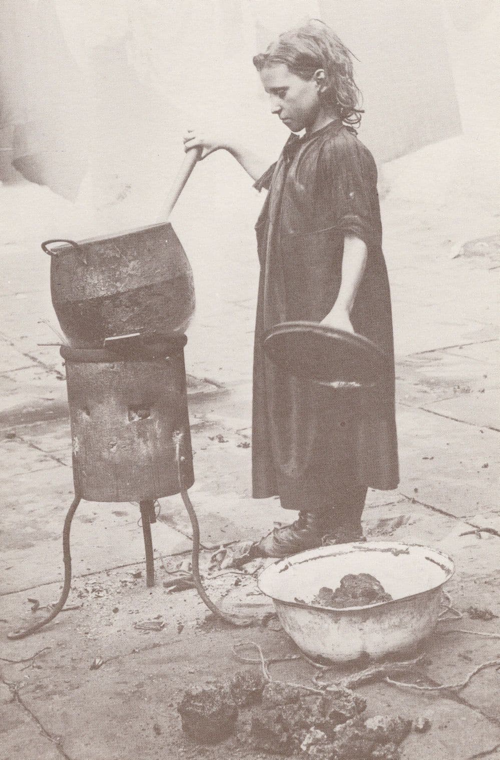 Spitalfield Nippers East End London 1912 Children Cooking Postcard