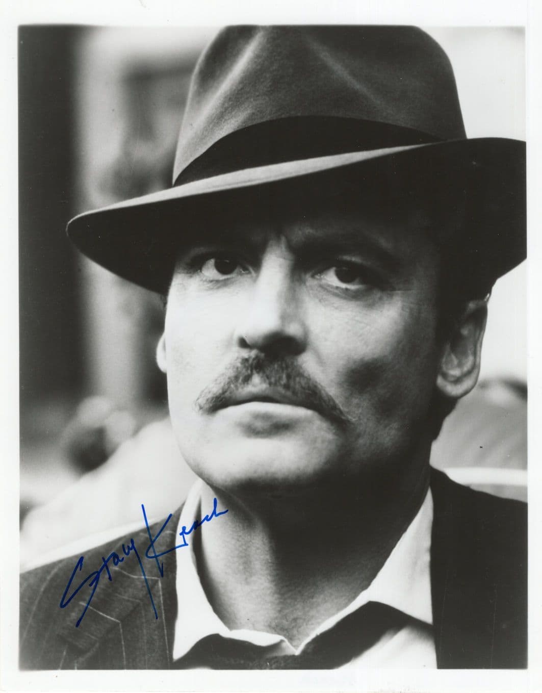 Stacy Keach as Mike Hammer 10x8 Vintage Hand Signed Photo