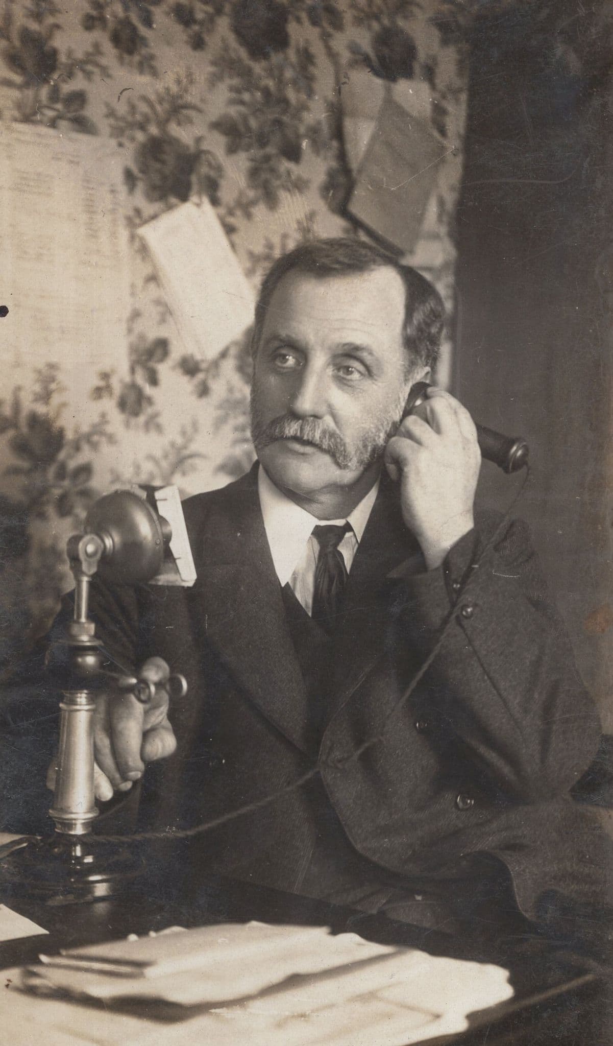 Startled Man on Telephony Exchange Telephone Fleet Street Old RPC Postcard