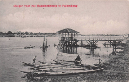 Steiger Voor Het Residetiehuis Indonesia Boats River Old Postcard