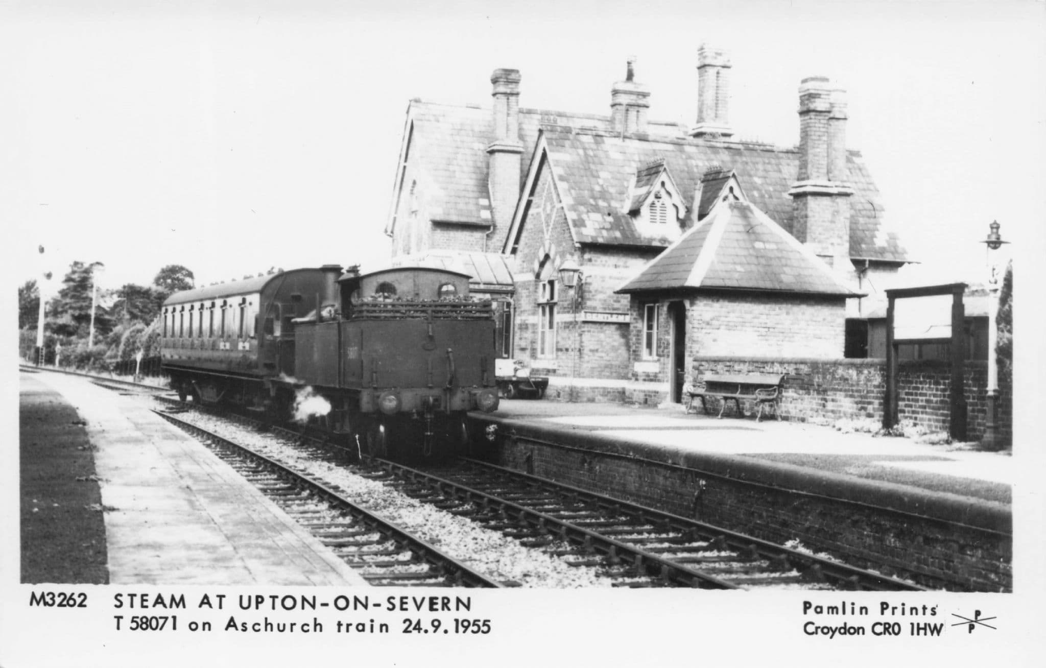 T 58071 Old Train at Upon On Severn Station Pamlin Prints Railway RPC Postcard