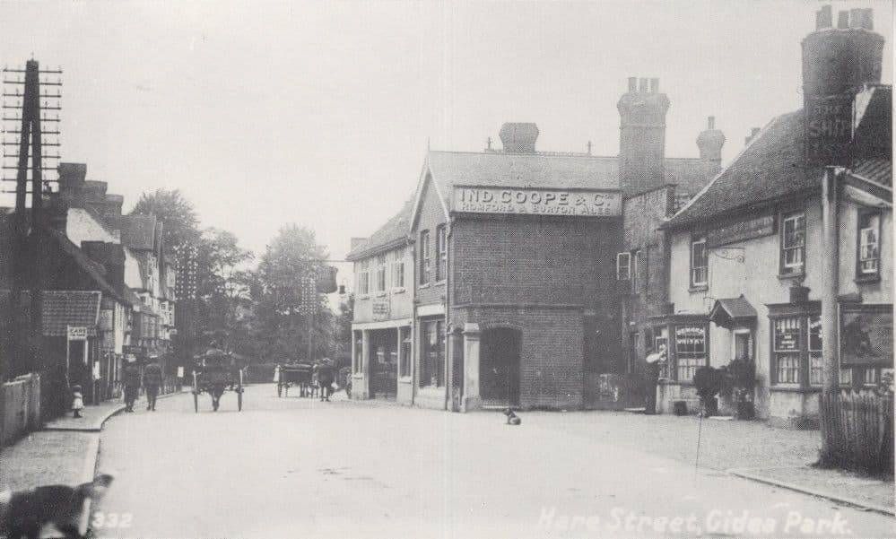 The Unicorn & Ship Inn Pub Gidea Park Essex RPC Postcard