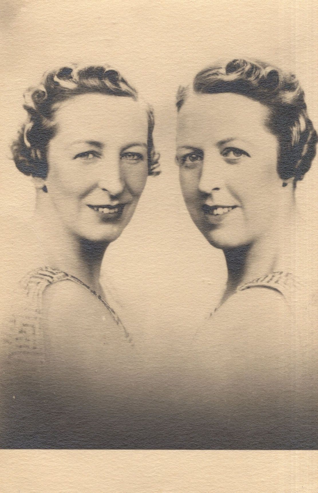 Theatrical Beauty Twins Old Edwardian PB Publicity Photo Card
