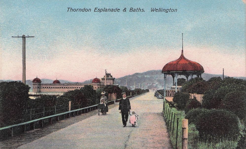 Thorndon Esplanade & Baths Wellington New Zealand Old Postcard
