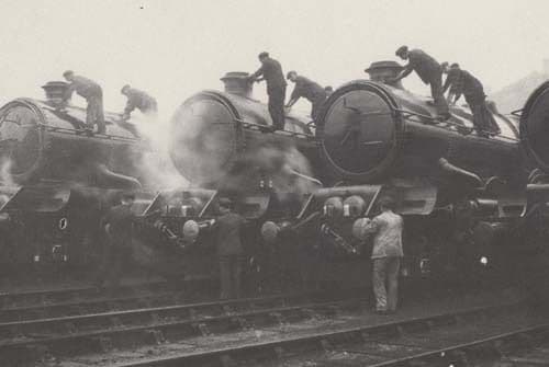 Three King Train Cleaned At Swindon Station BBC Picture Library Photo Postcard