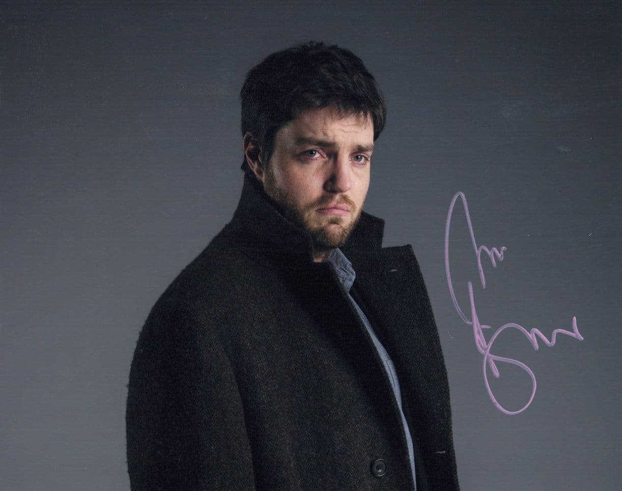 Tom Burke Alexander Dumas The Three Musketeers 10x8 Hand Signed Photo