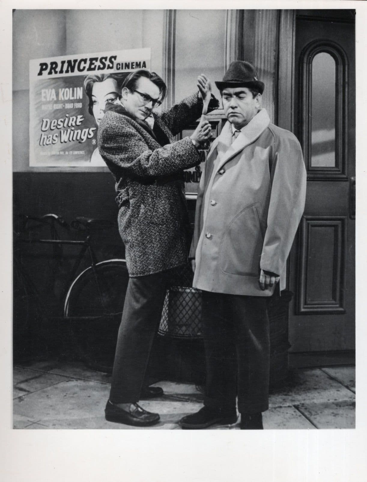 Tony Hancock & Denholm Elliott Shooting Star TV Times Press Photo
