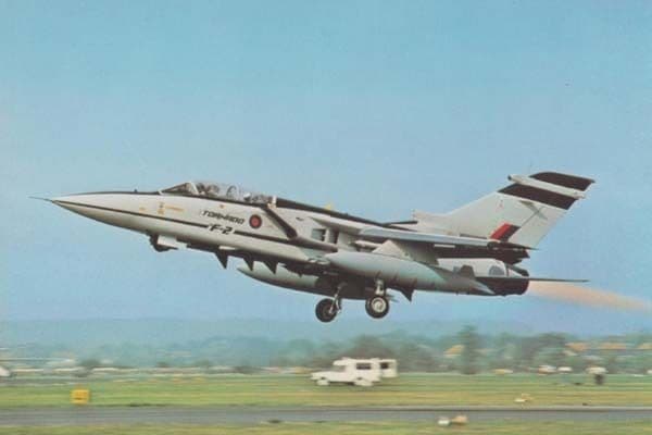 Tornado F2 ZA254 Farnborough 1982 Air Display Military Plane Rare Photo Postcard