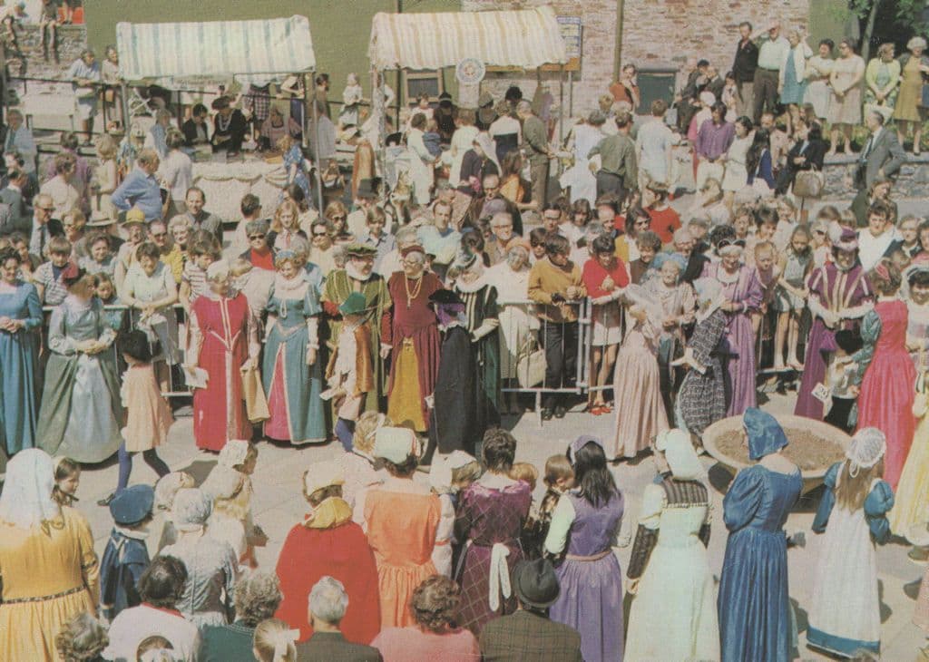 Totnes Market Opening Day Tudor Costume Devon Postcard