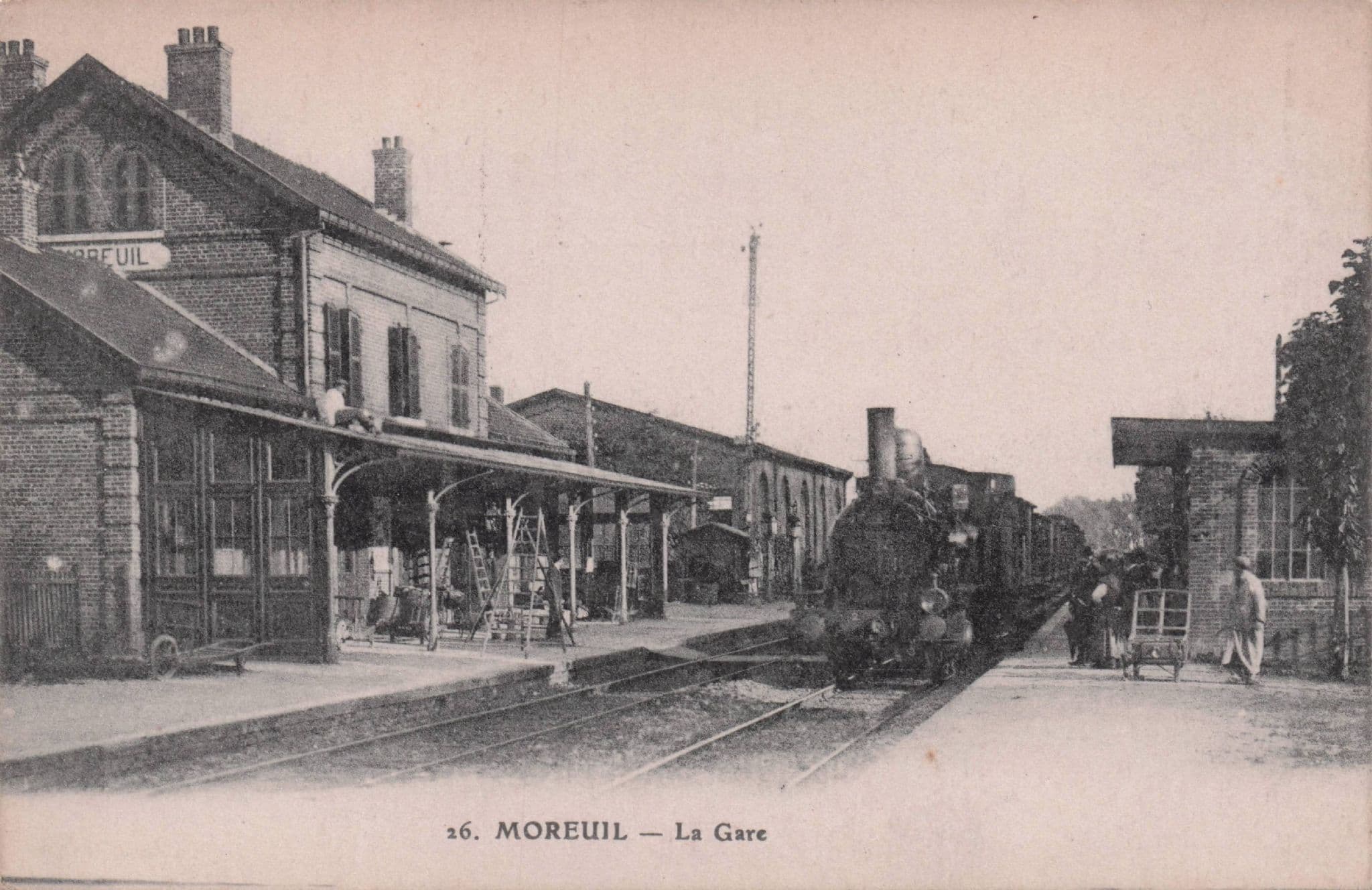 Train Arriving at Moreuil Gare Station French Rare Old Postcard