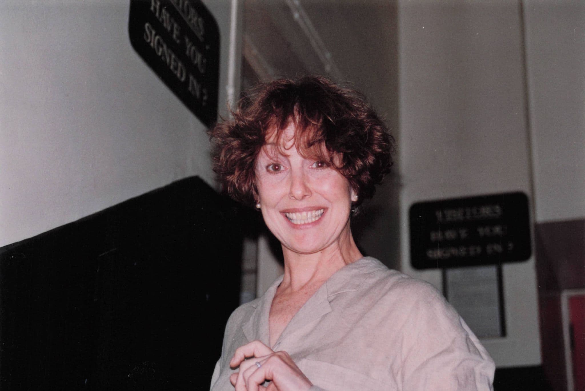 Unidentified Celebrity Autograph Fan Signing 91 Private Meeting Photo
