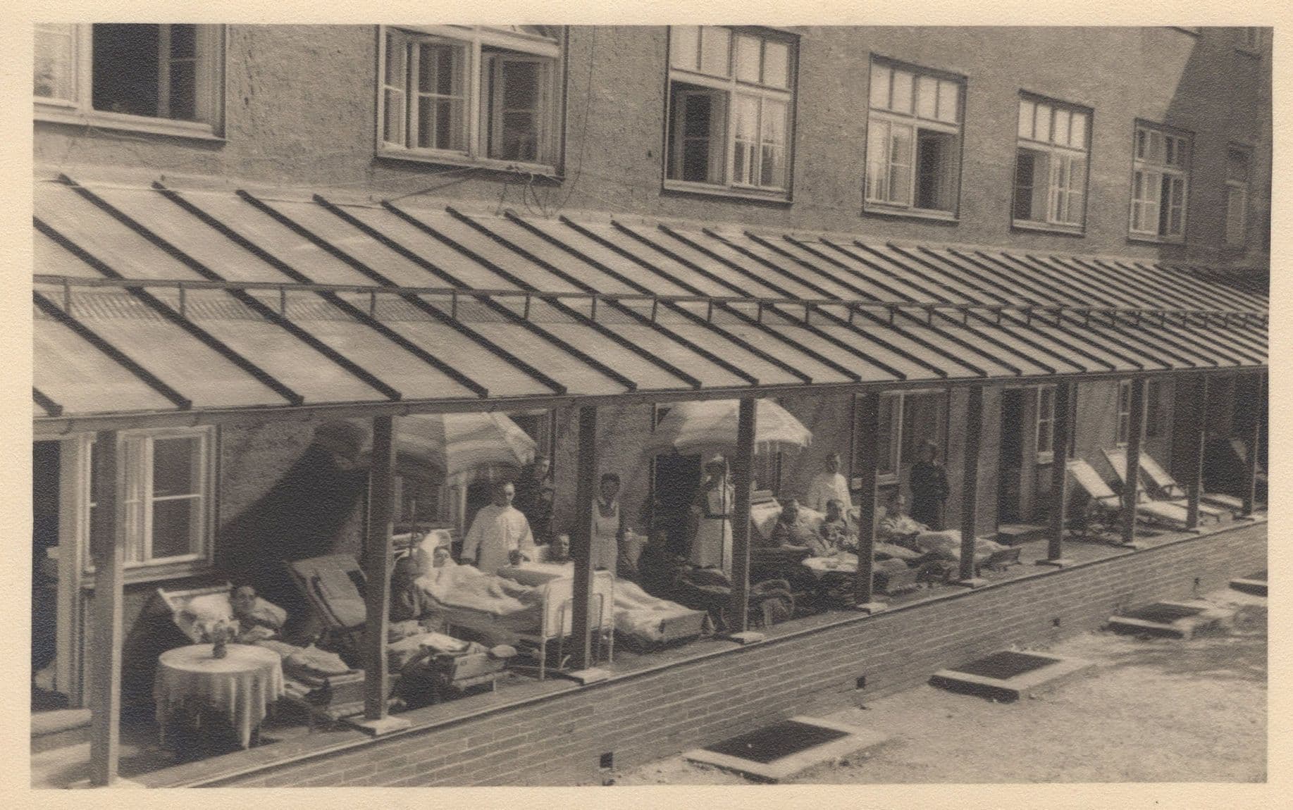Unidentified Hospital Balcony & Nurse Doctor Italian Antique Postcard