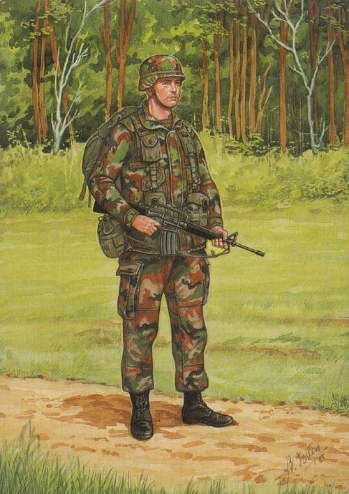USA North Carolina Marine Corps Uniform Postcard