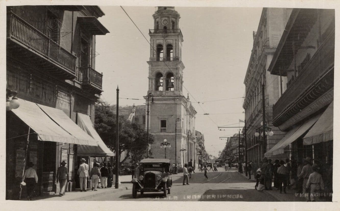 Vera Cruz Busy Street Scene Mexico Shops Transport Old RPC Postcard