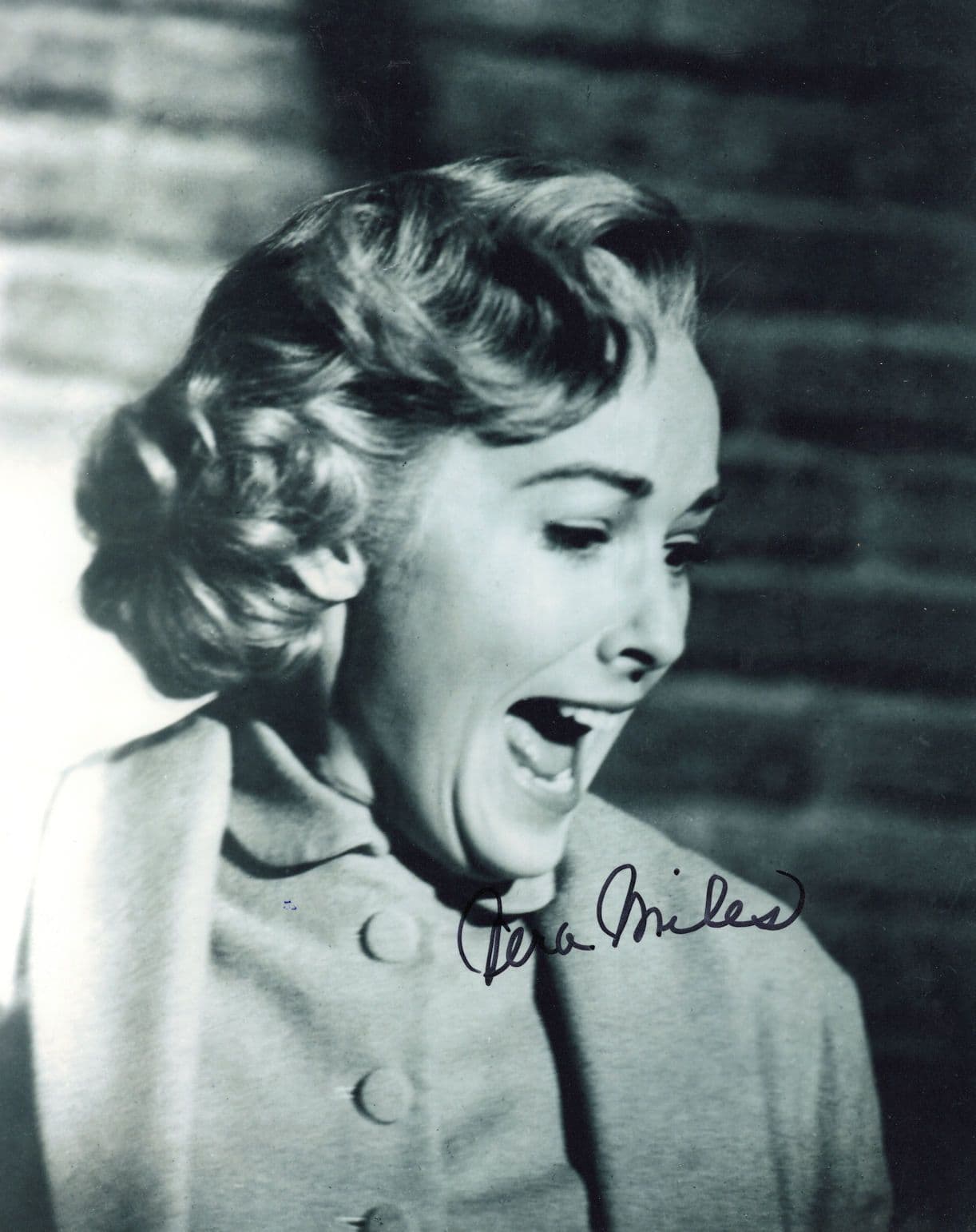 Vera Miles in Alfred Hitchcock Psycho 10x8 Hand Signed Photo